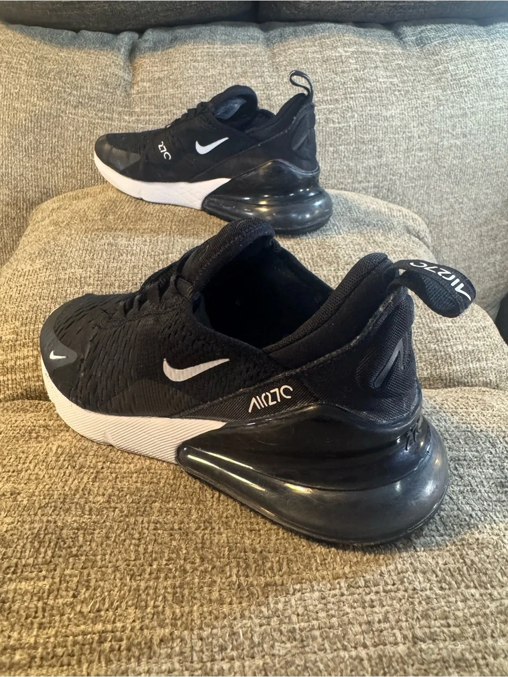 Nike Air Max 270 Kids Black/White #943345-001 Size 6Y